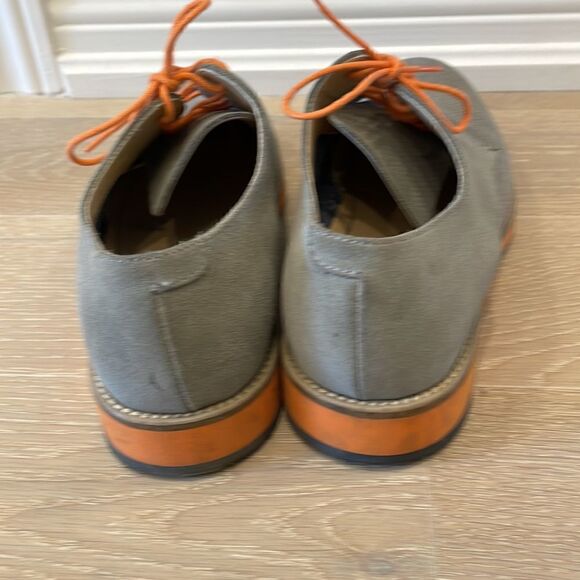 Gray Suede Shoes with Orange Laces - Size 7.5 - Picture 2 of 8